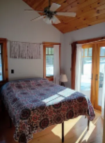 Adirondack Cabin/House with Sauna on Lake Monomonac Next to Mt. Monadnock