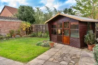 Cozy 3 Bedroom Apartment in Southern Lea