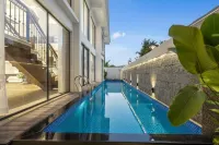 ELIVAAS Valley View 5BHK Villa With Pool - Pools
