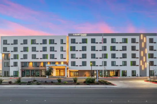 Courtyard by Marriott Woodland - Gym