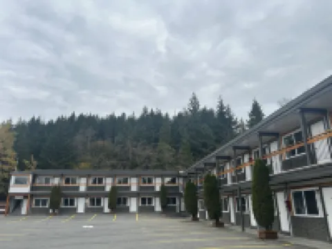 Chalet Inn Hotels in Kitimat