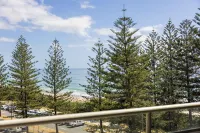 Ambassador 19 Beachside Burleigh Heads - Homestays