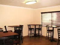 Discovery Inn Hotel di Midvale