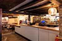 Wisteria Hotel - bar