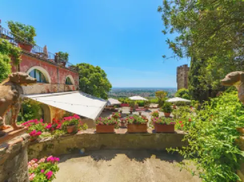 โรงแรมวิลล่าแซร์มอลลี