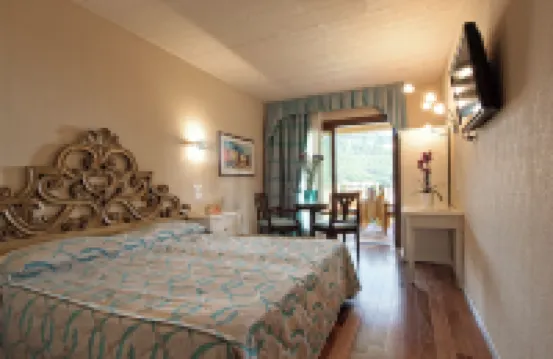 โรงแรมวิลล่า มาดรีนา เลิฟลี่แอนด์ไดนามิก