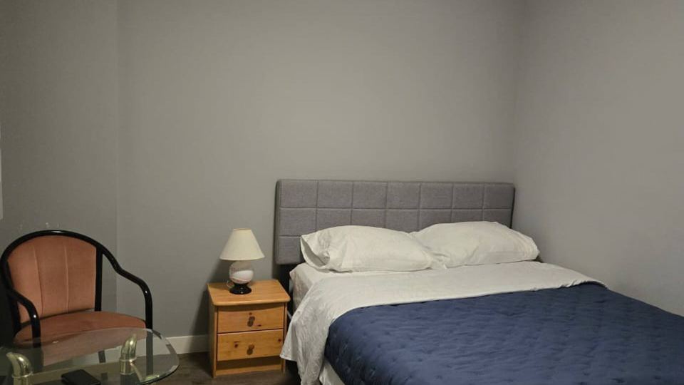 Cozy Room with Full Facilities in Lethbridge