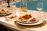 โรงแรมโพไซดอน - พร้อมอาหารเช้า