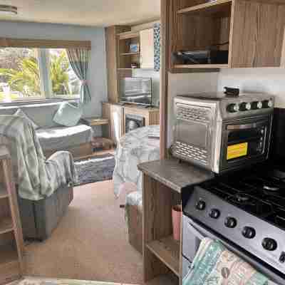Spacious Holiday Home in Exmouth Ocean Views and Pet Friendly Rooms