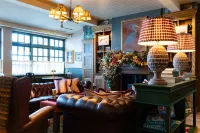 Potters Heron Hotel