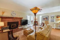 The River House! Quiet Retreat on Shenandoah River - 3 stjerner