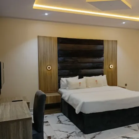 Motion Hotel and Suites