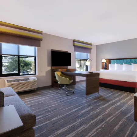 Hampton Inn & Suites by Hilton Marina
