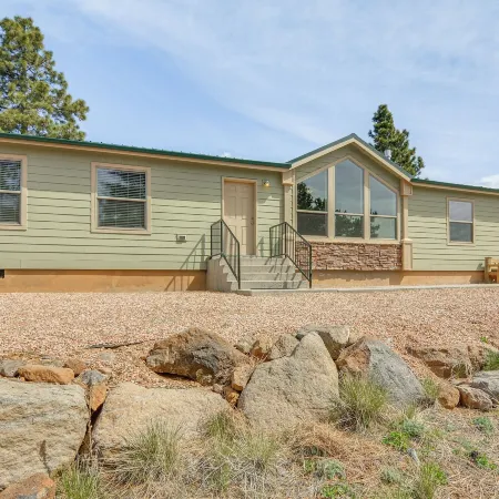 Secluded Boulder House - Next to National Forests!