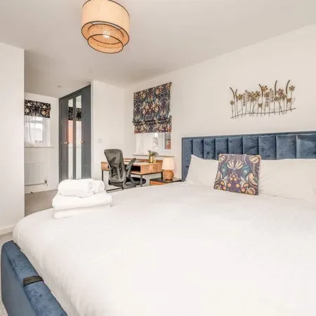 Leamington Spa Retreat - Garden - Parking - 5 mins