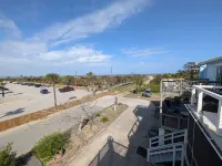 Completely Renovated Pink Sea House on North Beach, Tybee Island