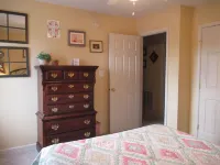 Beautiful waterfront lodge, private dock and breath taking views of Smith Mt.