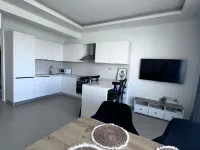 Charming 2-Bedroom Apartment with Ocean Views in Tatlısu Hotels in Akanthou