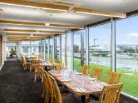Mercure Goulburn - parking