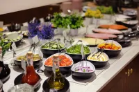 My City Hotel - breakfast