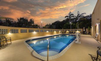 Best Western Plus Miami Executive Airport Hotel  Suites