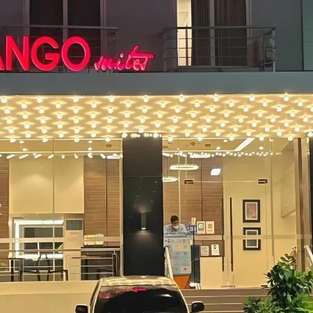 Mango Suites Tuguegarao Отели в г. Кагаян