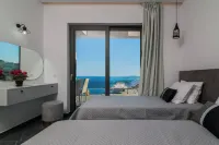 Nikolakos Villa - Pirvate Pool - balcony