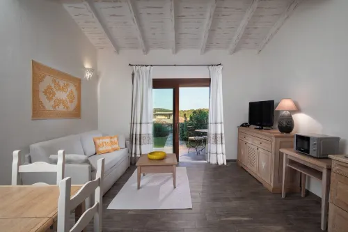 Punta Falcone Resort - parking