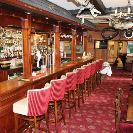 Mahon's Hotel