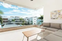 Sol de Arena Beachfront Condos - Sea View