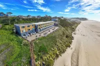 Sailor Jack Oceanfront Motel - Motels