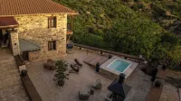 Villa De Madeleine - Stone villa Jacuzzi - Huvilat