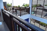 Pran Crescent - con vista mare