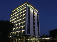 Ibis Styles Izmir Bornova Hotels near Bornova Forum