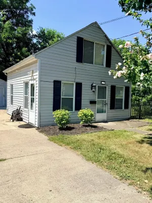 Charming and Cozy Lansing Loft Home - 3 étoiles