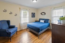 Modern Memphis Retreat - Sleeps 7 - Fireplace