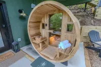 Sleeps 10 Stunning Views Private Sauna Fireplace - Wifi