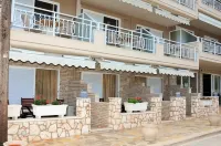 Hotel Agni on the Beach - Parvekkeita