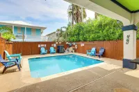 Steps to Beach: Oceanside Townhome w/ Heated Pool - spa