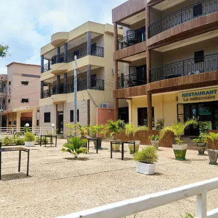 RESIDENCE HOTEL YAKRO SUR SEINE