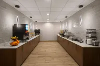 Hawthorn Extended Stay by Wyndham Nashville Airport/Opryland - breakfast