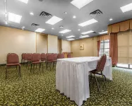 Quality Inn & Suites Bay Front - Bãi đậu xe
