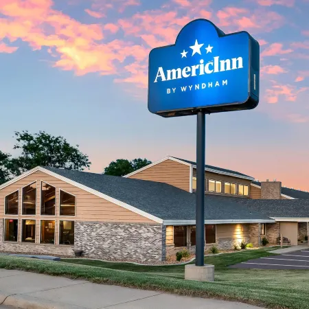 AmericInn by Wyndham Dickinson
