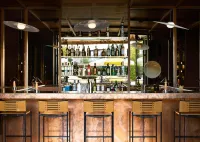 Ace Hotel and Swim Club Athens - bar