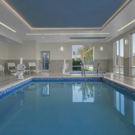 Hampton Inn Suites by Hilton Long Island Farmingdale