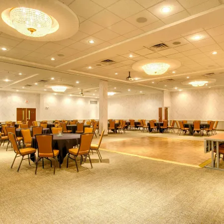 SpringHill Suites Lawrence Downtown