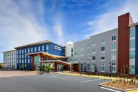 Hampton Inn & Suites San Diego Liberty Station - 2-Star