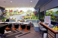 Tru by Hilton Lawrence - Pet friendly