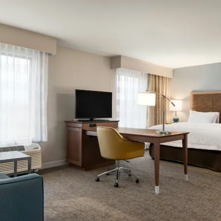 Hampton Inn Lincoln Airport