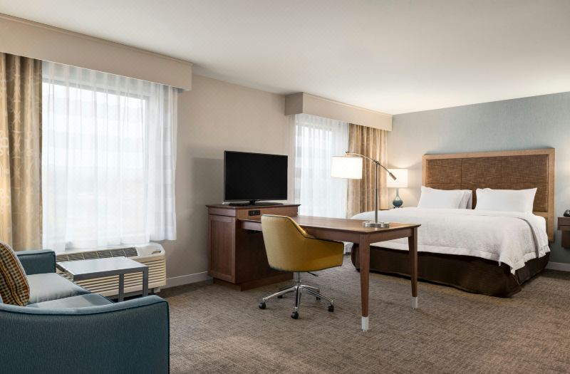 Hampton Inn Lincoln Airport
